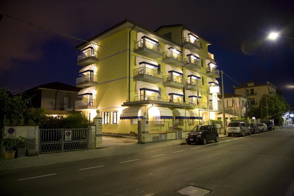 Отель Fortunella 3*